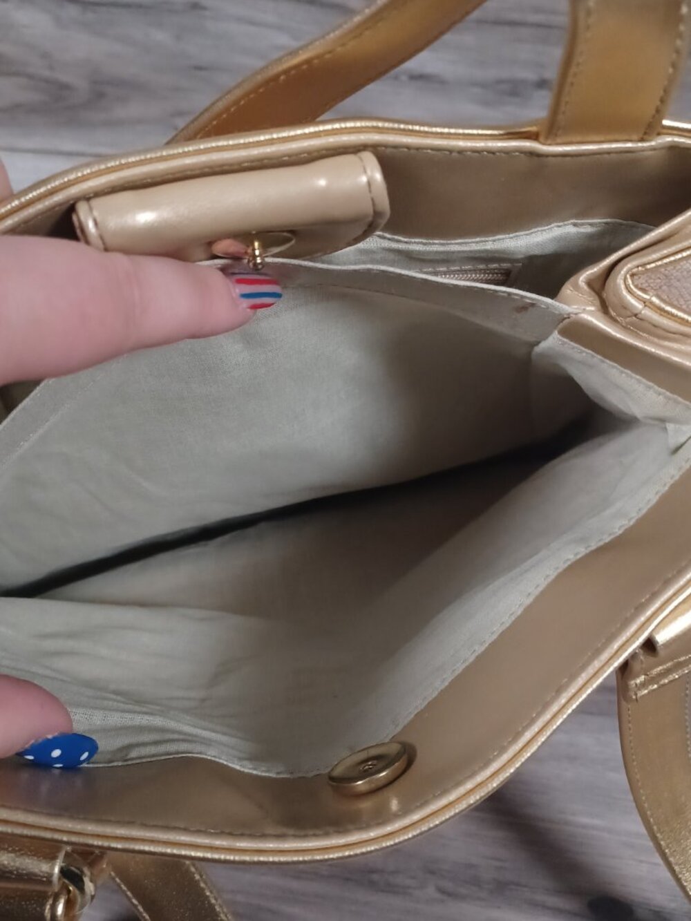Unbranded Women's Shoulder Bag Tan and Gold Mesh Double Straps - Picture 7 of 13